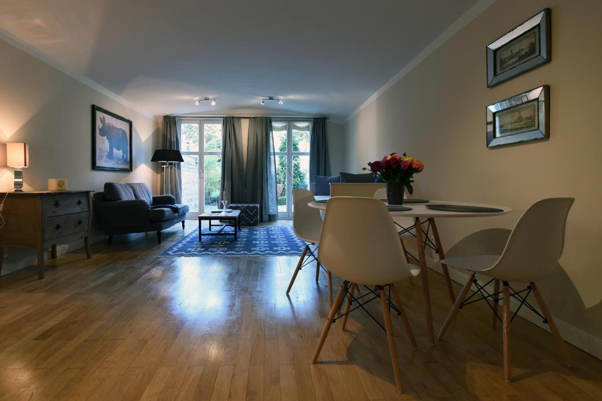 Zentrale Whg Naehe Der Alster Mit Parkplatz Daire Hamburg Dış mekan fotoğraf
